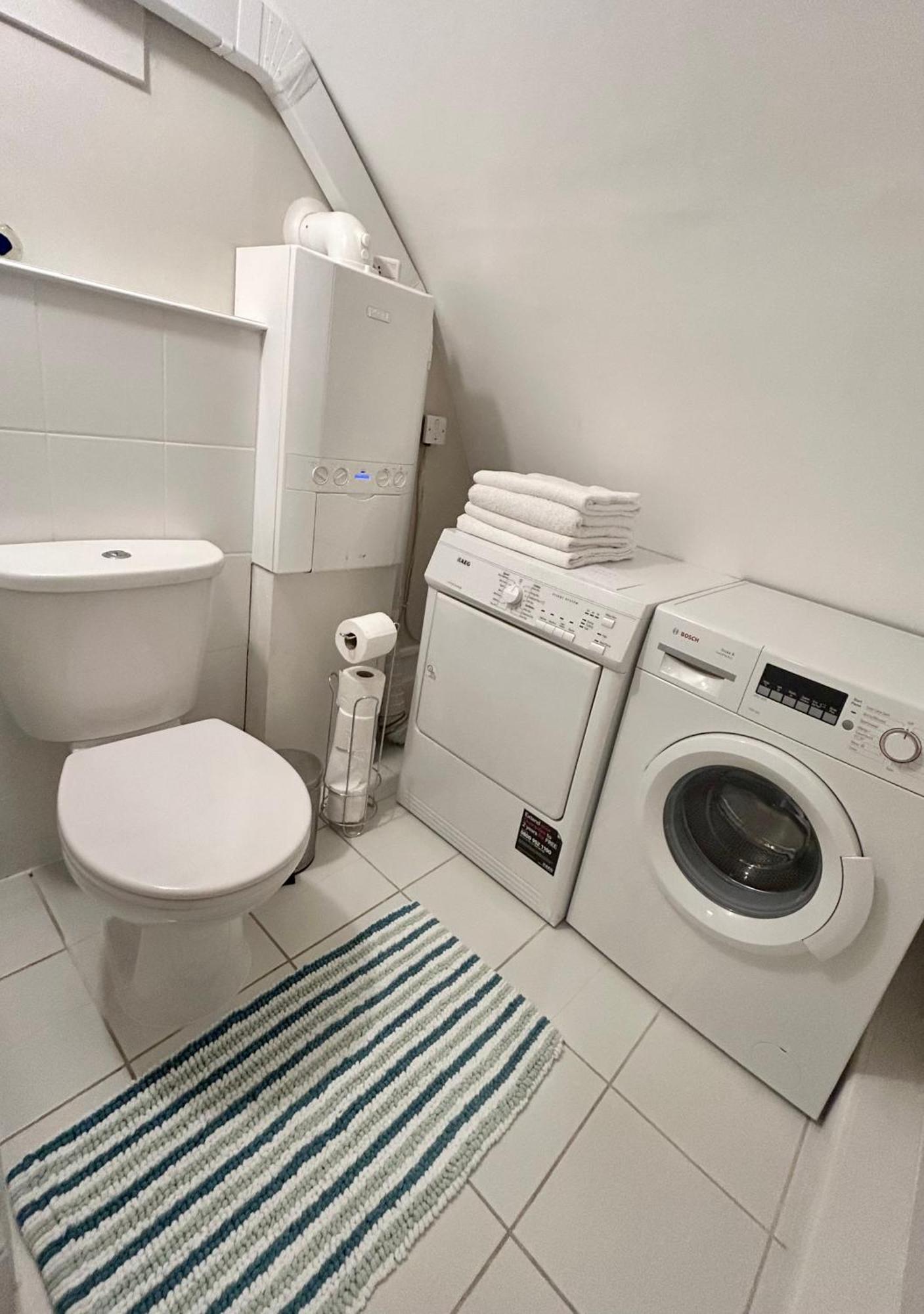 Spacious Comfortable Flat With Free Parking In East Finchley, Muswell Hill & Close To Alexandra Palace London Exterior foto