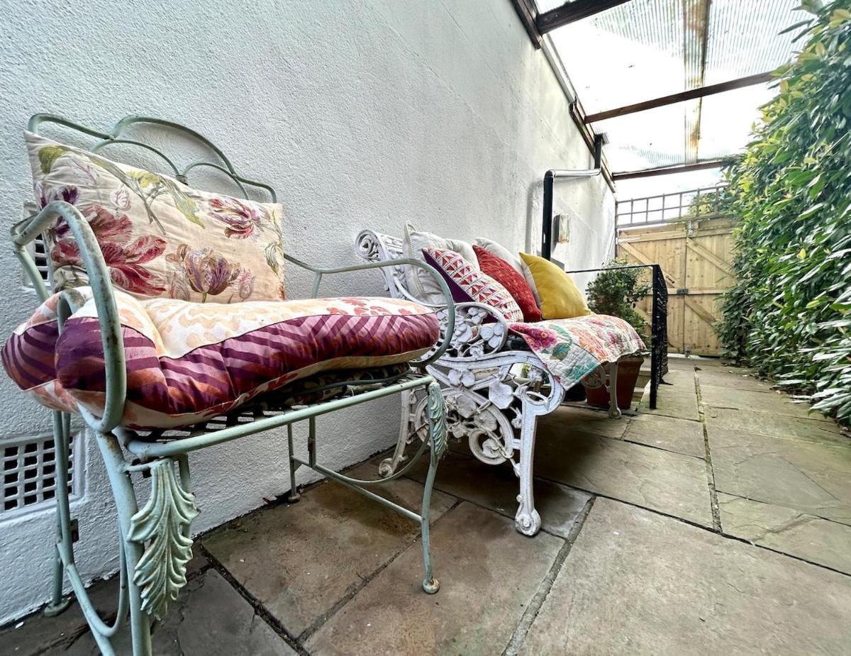 Spacious Comfortable Flat With Free Parking In East Finchley, Muswell Hill & Close To Alexandra Palace London Exterior foto