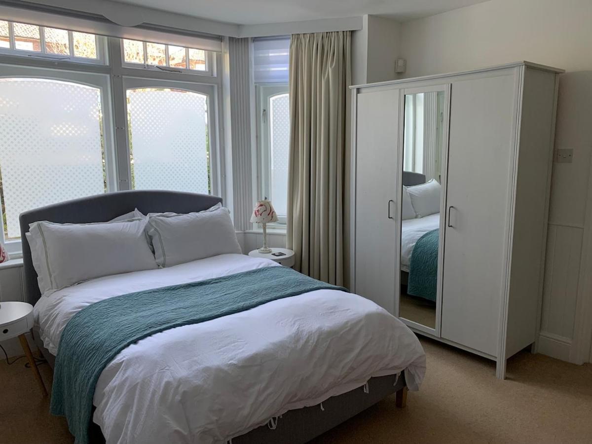 Spacious Comfortable Flat With Free Parking In East Finchley, Muswell Hill & Close To Alexandra Palace London Exterior foto